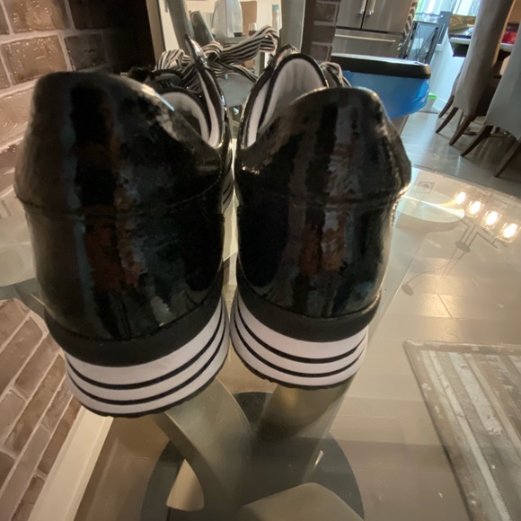 SOLD Pretty sneakers from Remonte - Picture 2 of 6